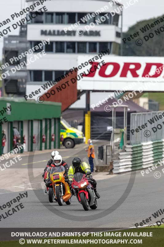 Vintage motorcycle club;eventdigitalimages;mallory park;mallory park trackday photographs;no limits trackdays;peter wileman photography;trackday digital images;trackday photos;vmcc festival 1000 bikes photographs